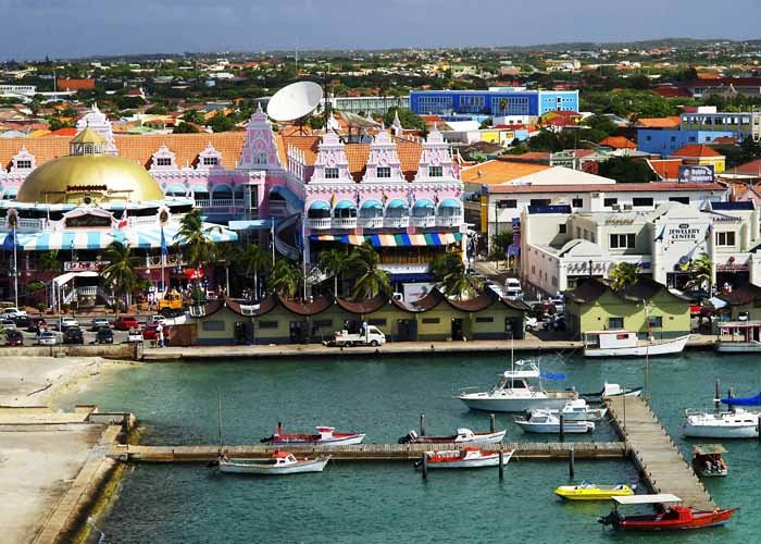 Attraits touristiques à Aruba : Centre commercial Oranjestad
