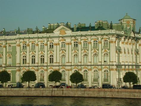 Attraits touristiques en Europe : Le musée de l’Ermitage et le Palais d'Hiver St-Pétersbourg