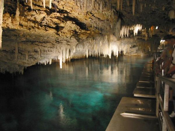 Attraits touristiques aux Bermudes : The Crystal Caves of Bermuda