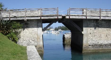 Attraits touristiques aux Bermudes : Somerset Bridge
